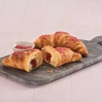 Croissant Fourré à la Framboise Raspberry filling